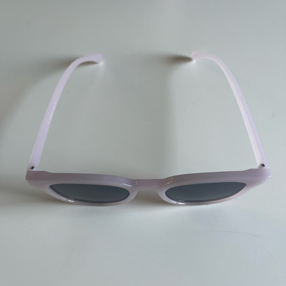 Sun glasses - Picture 3 of 3